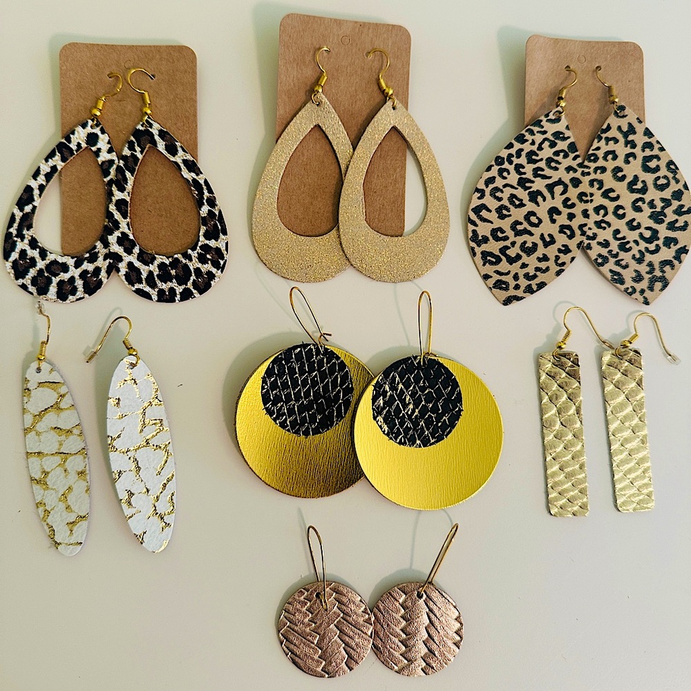 🆕 Handmade Leather Earrings! 💛🐆🤎✨ Lightweight, golden, neutral. Never worn!
